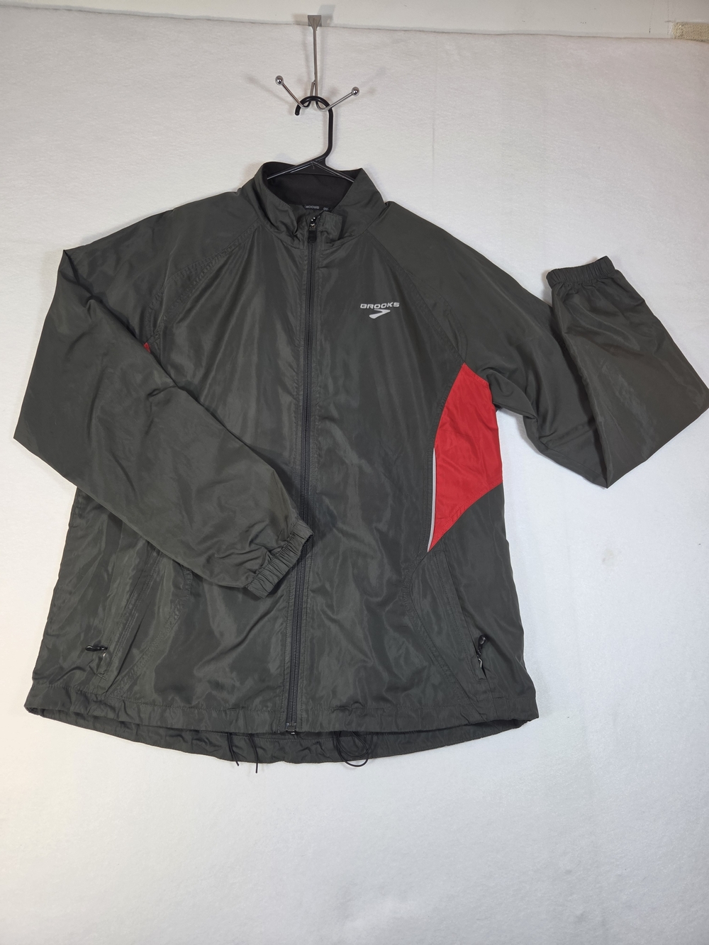 Brooks Shelter Technology Men's Large Running Jacket Gray Red Windbreaker 210245